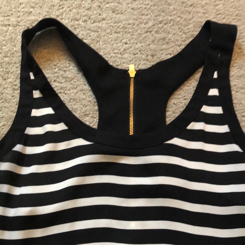 Express Tank Top - Picture 2 of 3